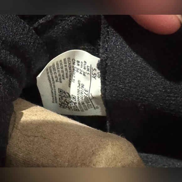 Jordan Kids Sneakers Black White Red - Picture 5 of 15